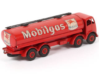 Lot 169 - DINKY TOYS (GB) (1)