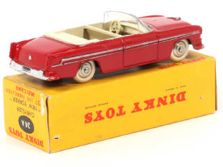Lot 220 - DINKY TOYS (FRANCE) (1)