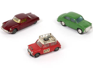 Lot 91 - CORGI TOYS (GB) (3)