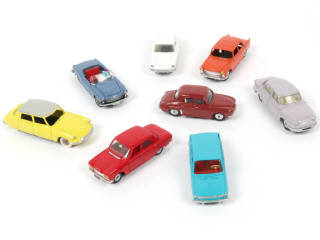 Lot 292 - DINKY TOYS (FRANCE) (8)