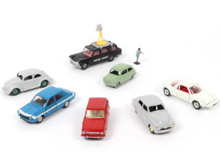 Lot 291 - DINKY TOYS (FRANCE) (7)
