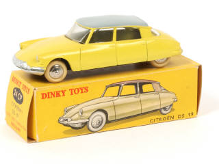 Lot 210 - DINKY TOYS (FRANCE) (1)