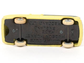 Lot 105 - DINKY TOYS (GB) (1)