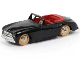 Lot 185 - DINKY TOYS (FRANCE) (1)