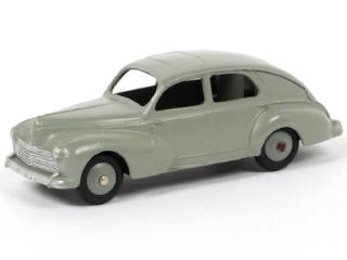 Lot 176 - DINKY TOYS (FRANCE) (1)