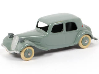 Lot 173 - DINKY TOYS (FRANCE) (1)