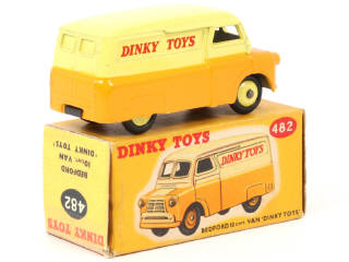 Lot 154 - DINKY TOYS (GB) (1)