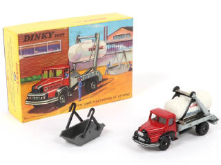 Lot 481 - DINKY TOYS (FRANCE) (1)