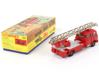 Lot 467 - DINKY TOYS (FRANCE) (1)