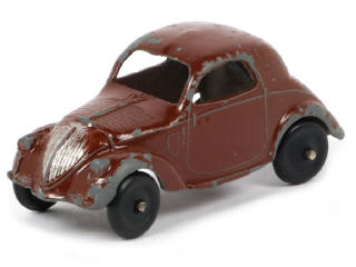 Lot 342 - DINKY TOYS (FRANCE) (1)