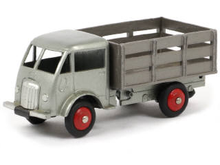 Lot 449 - DINKY TOYS (FRANCE) (1)