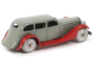 Lot 345 - DINKY TOYS (FRANCE) (1)
