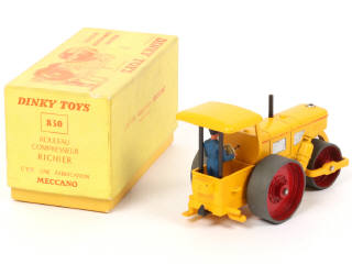 Lot 488 - DINKY TOYS (FRANCE) (1)