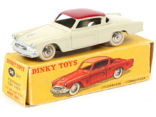 Lot 392 - DINKY TOYS (FRANCE) (1)