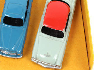 Lot 338 - DINKY TOYS (FRANCE) (5)