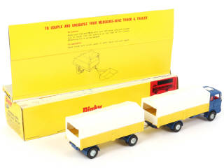 Lot 540 - DINKY TOYS (GB) (1)