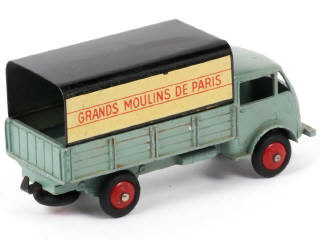 Lot 454 - DINKY TOYS (FRANCE) (1)