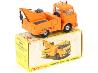 Lot 479 - DINKY TOYS (FRANCE) (1)
