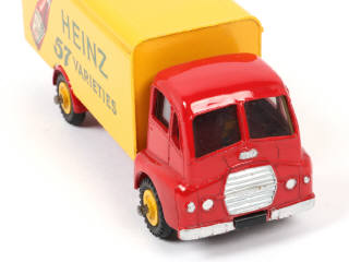 Lot 537 - DINKY TOYS (GB) (1)