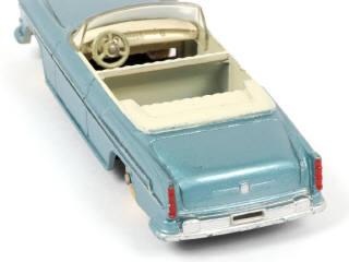 Lot 361 - DINKY TOYS (FRANCE) (1)