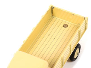 Lot 452 - DINKY TOYS (FRANCE) (1)