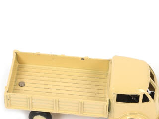 Lot 452 - DINKY TOYS (FRANCE) (1)