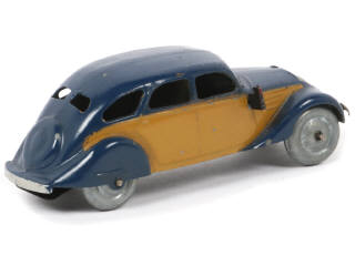 Lot 347 - DINKY TOYS (FRANCE) (1)