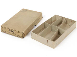 Lot 352 - DINKY TOYS (FRANCE) (7)