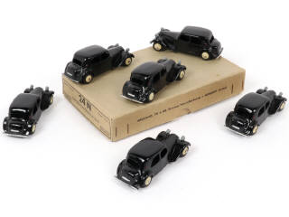 Lot 350 - DINKY TOYS (FRANCE) (7)