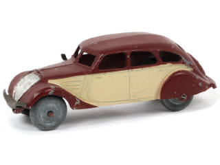 Lot 346 - DINKY TOYS (FRANCE) (1)