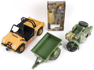 Lot 113 - DIVERS (3)