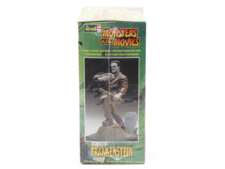 Lot 186 - REVELL (USA) (1)