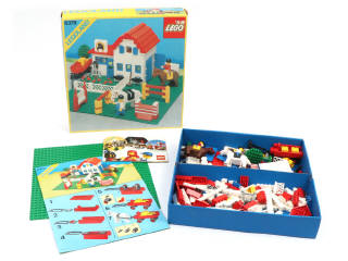 Lot 40 - LEGO (DANEMARK) (1)