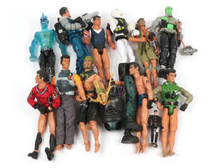 Lot 126 - DIVERS (13)