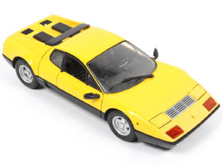 Lot 18 - KYOSHO (JAPON) (1)