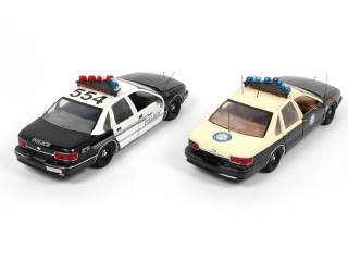 Lot 43 - UT MODELS (CHINE) (2)