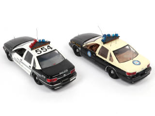 Lot 43 - UT MODELS (CHINE) (2)
