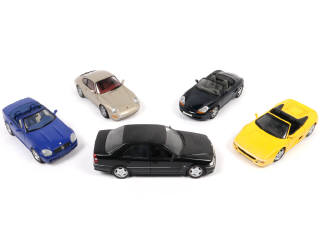 Lot 47 - UT MODELS (CHINE) (5)