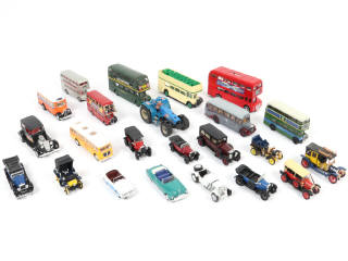 Lot 174 - DIVERS (22)