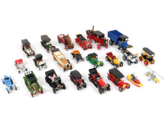 Lot 172 - DIVERS (22)