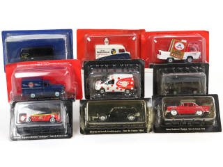 Lot 194 - DIVERS (9)