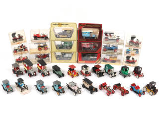 Lot 186 - DIVERS (38)