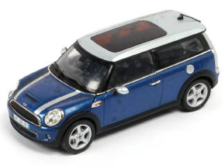 Lot 143 - DIVERS (12)