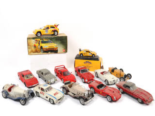 Lot 112 - DIVERS (13)