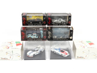 Lot 130 - DIVERS (6)