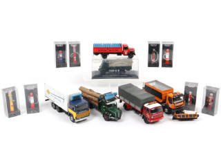 Lot 85 - DIVERS (14)