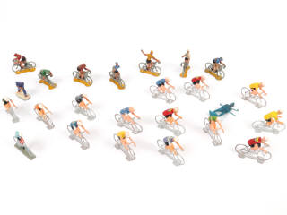 Lot 24 - DIVERS (22)
