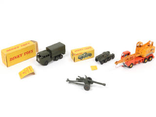 Lot 236 - DINKY TOYS (FRANCE) (4)