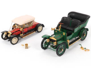 Lot 117 - FRANKLIN MINT (USA) (2)