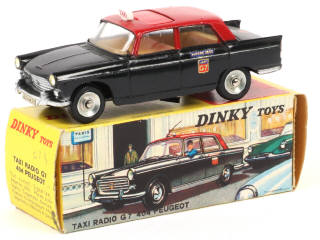 Lot 271 - DINKY TOYS (FRANCE) (1)